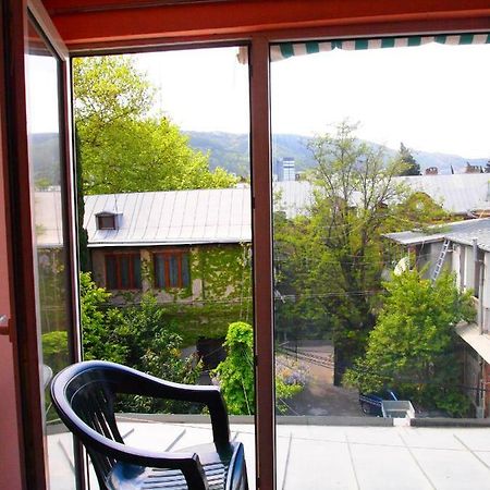 Green Stairs Guest House 트빌리시 외부 사진