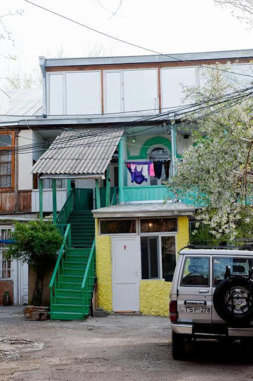 Green Stairs Guest House 트빌리시 외부 사진