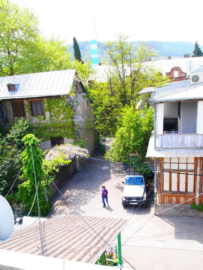 Green Stairs Guest House 트빌리시 외부 사진